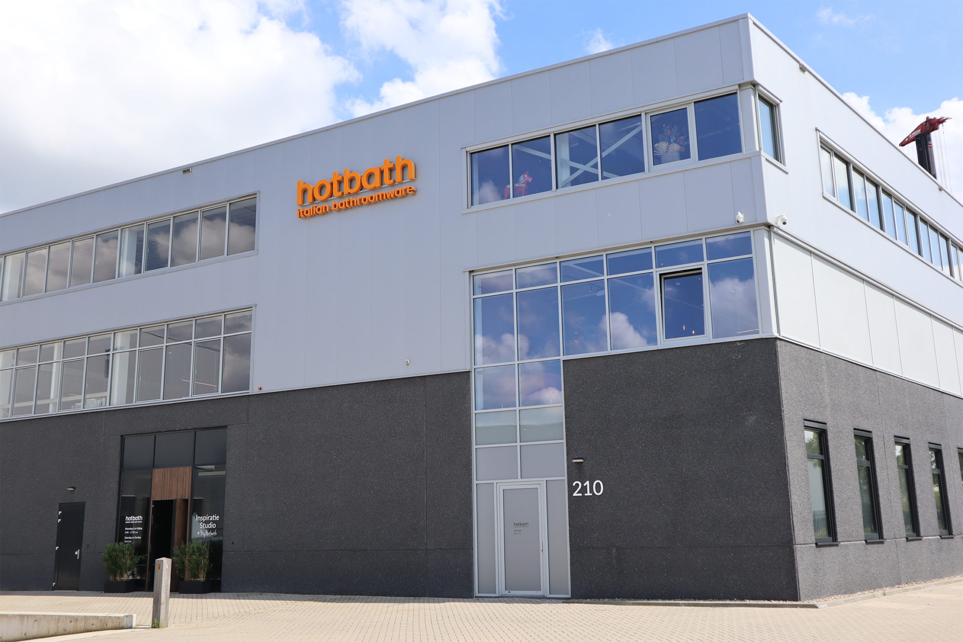 Vacature afbeelding Customer Service Medewerker van Hotbath BV